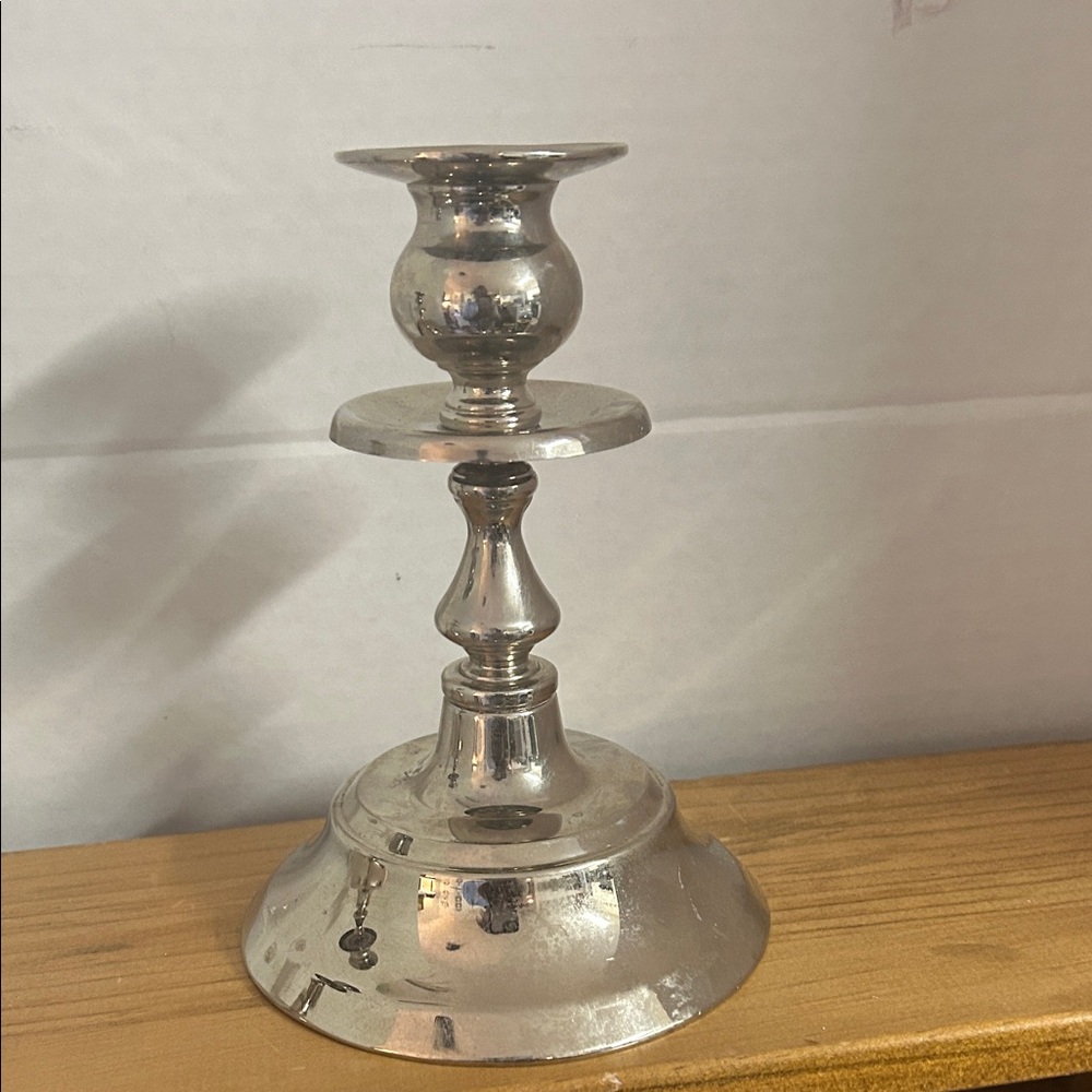 Elegant Silver Plated Candle Holders - Picture 3 of 3